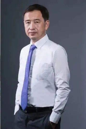 埋首耕耘20余年，他步履不停