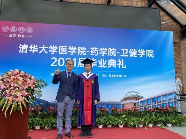 呼吸与危重症医学科？他一见钟情！
