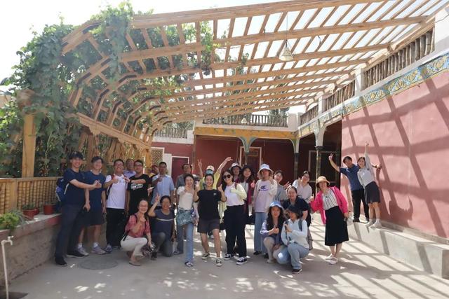 铸牢中华民族共同体意识！北师大教育实践团新疆和田行