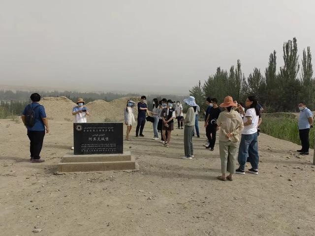 铸牢中华民族共同体意识！北师大教育实践团新疆和田行