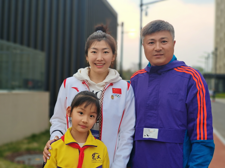 让孩子爱上滑冰滑雪,北京这位小学校长在冰雪界无人不赞
