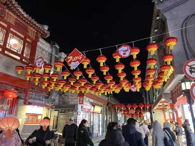 除夕 | 赏璀璨光影，迎龙年新春