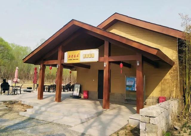 文化过大年｜假期最后一天，打卡公园里的宝藏书店