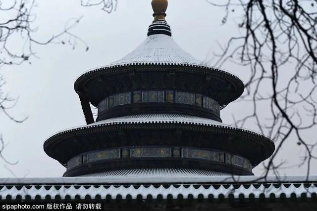 瑞雪兆丰年，当京城遇上龙年初雪，美如画卷