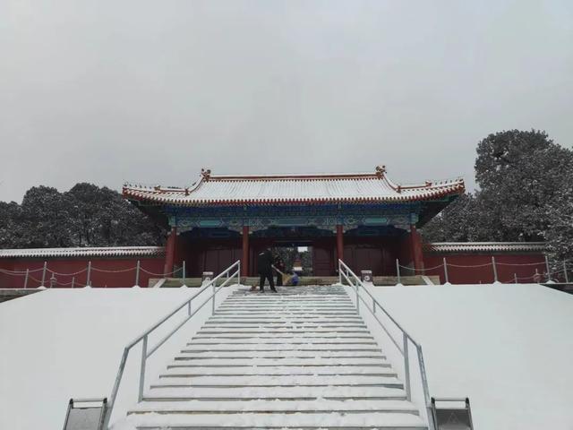 瑞雪兆丰年，当京城遇上龙年初雪，美如画卷