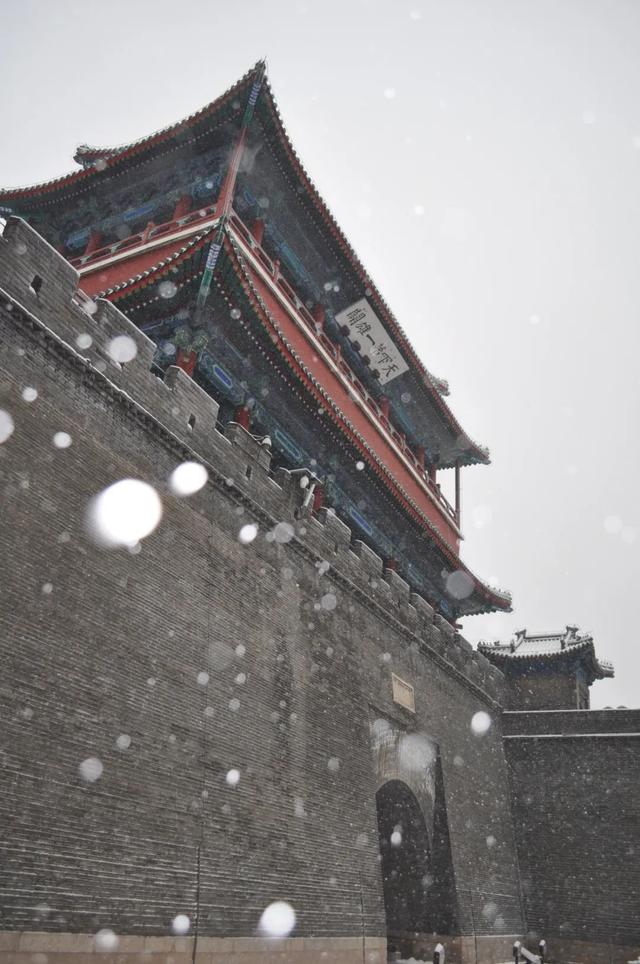 瑞雪兆丰年，当京城遇上龙年初雪，美如画卷