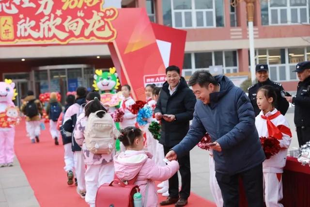 新学期“龙”重登场！北京160万名中小学生今日开学