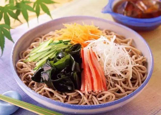周末去哪 | “赏花专列”“最美公路”，驶入春日花海，你pick哪种？