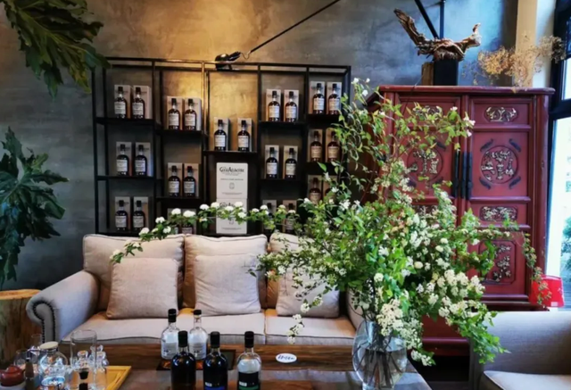 周末去哪 | “赏花专列”“最美公路”，驶入春日花海，你pick哪种？