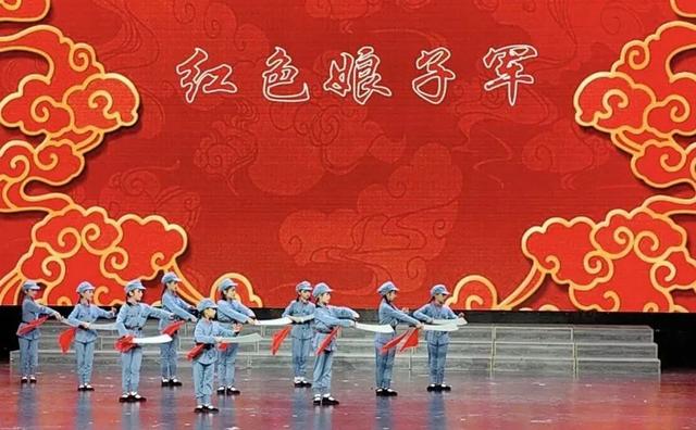 以美育浸润学生！看京城中小学让美育之花齐放“艺”彩