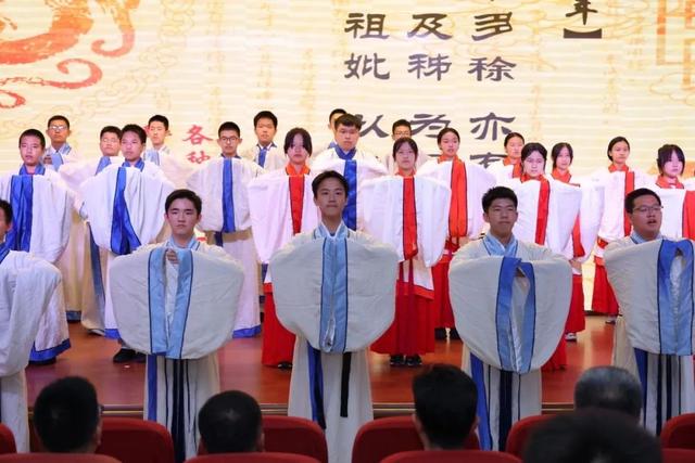 以美育浸润学生！看京城中小学让美育之花齐放“艺”彩
