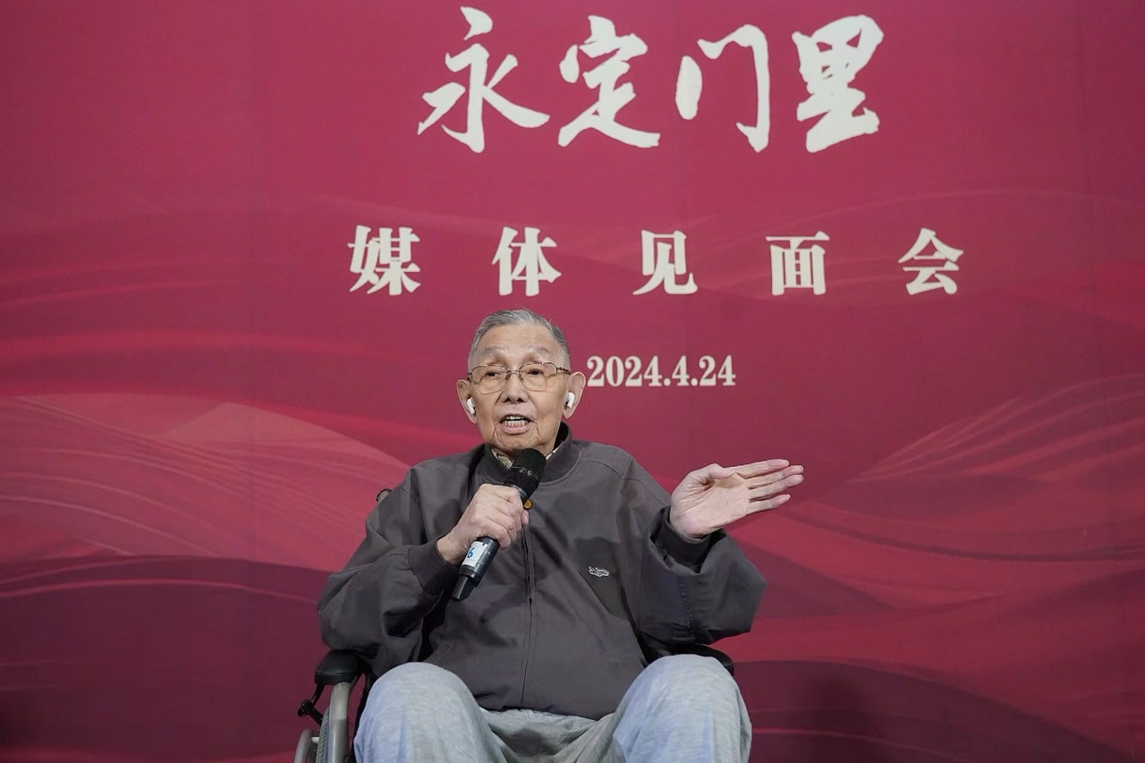 北京人艺老院长刘锦云病逝!作品《永定门里》不久前首演落幕