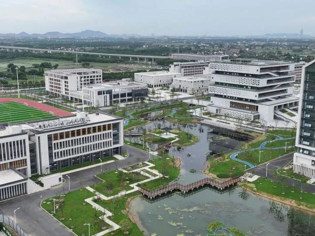 江南大学诚聘数字科技与创意设计类高层次人才！