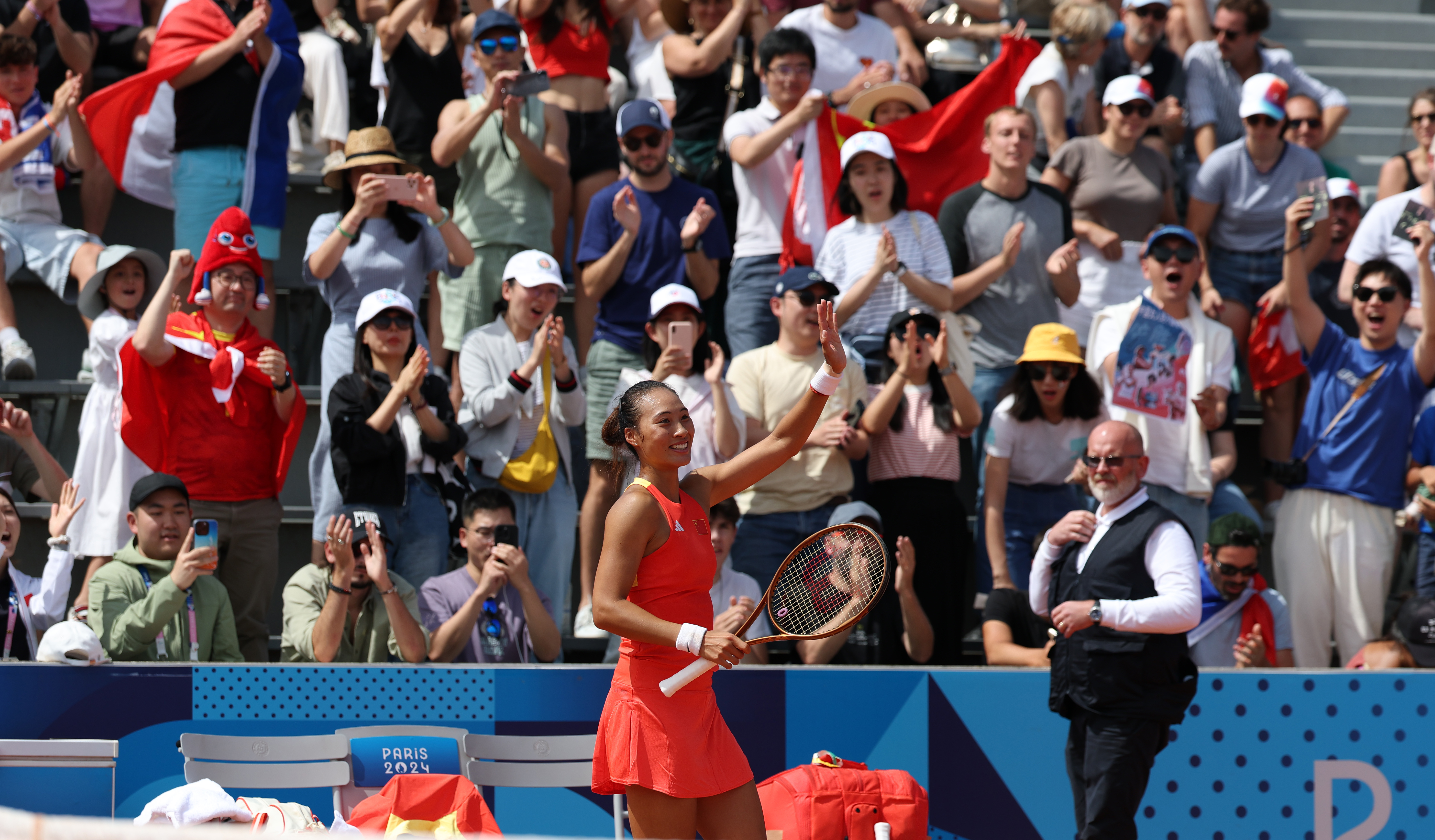 巴黎奥运会丨网球——郑钦文首轮晋级