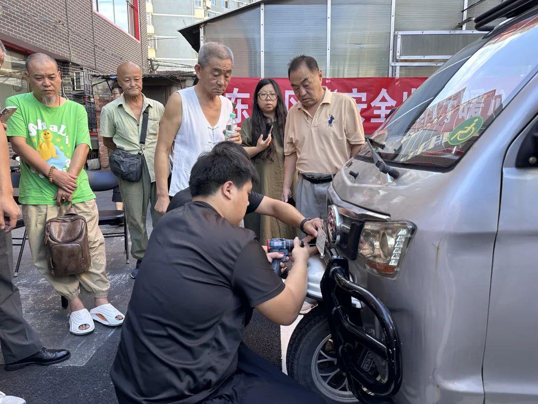 北京市残疾人联合会-免费加固！残疾人机动轮椅车安上“放心牌”→
