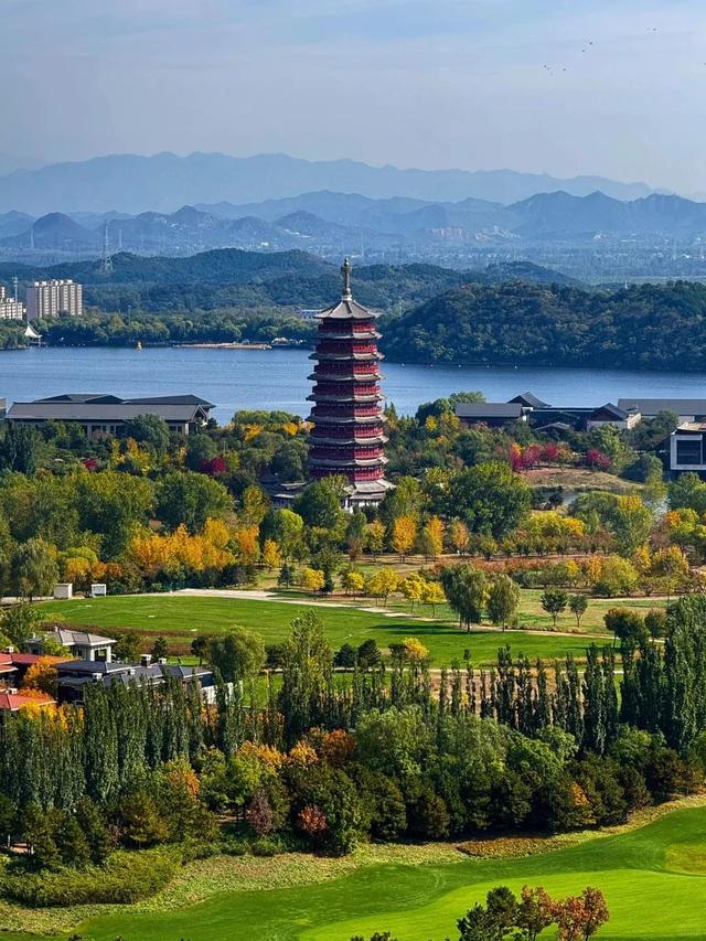 绝美！徒步北京宝藏步道赏红叶，一览秋日秘境——