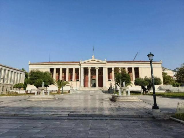 记者手记:走进雅典大学