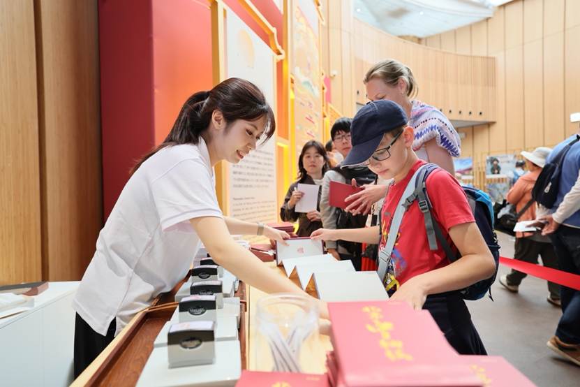 人们在桌子边

AI 生成的内容可能不正确。