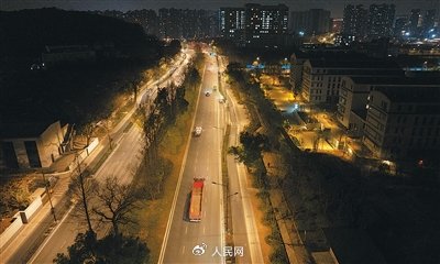 https://r.sinaimg.cn/large/article/080c90d82a9afe2dde06e80984713240