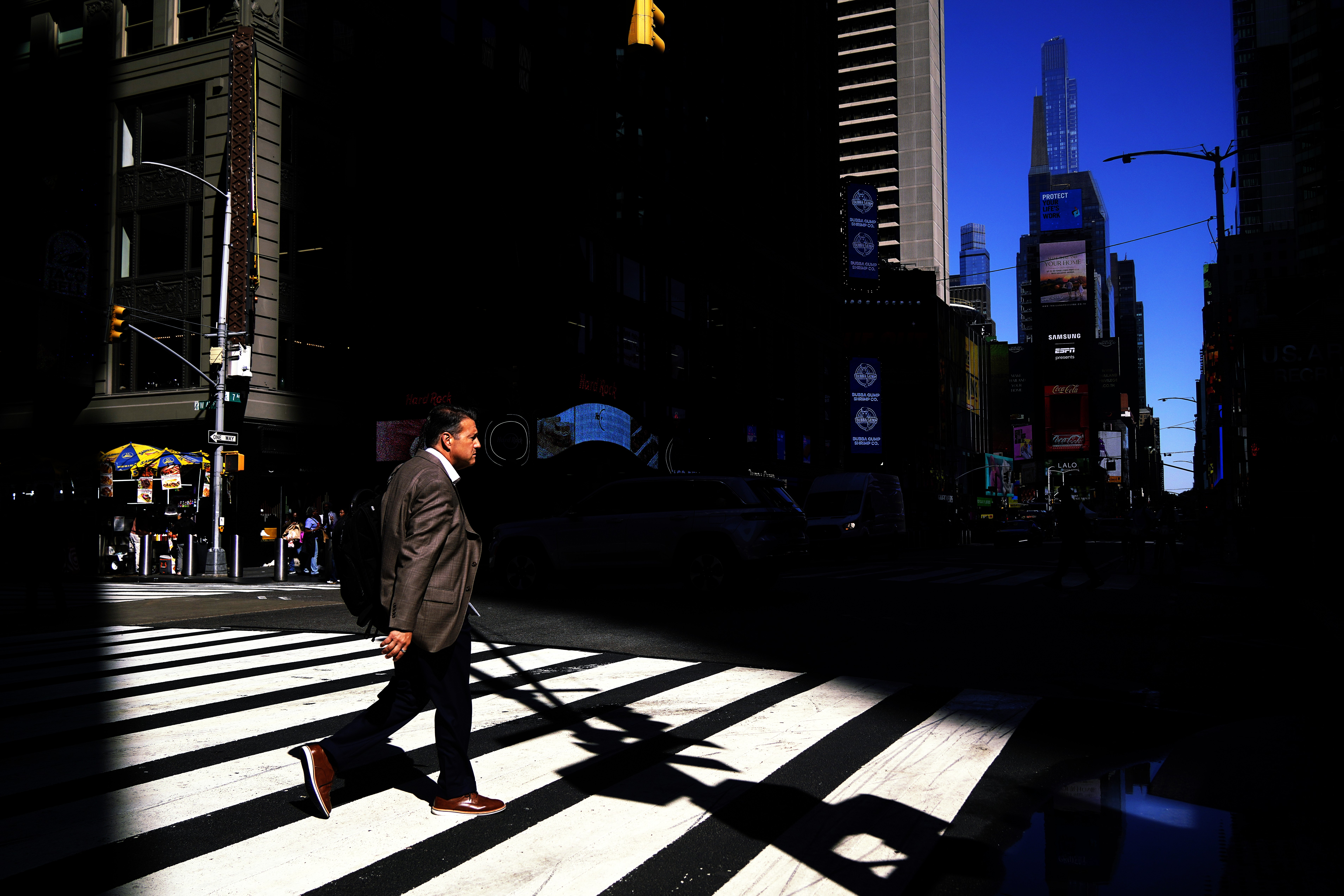 美国纽约州出台法律约束“成瘾性内容推送”