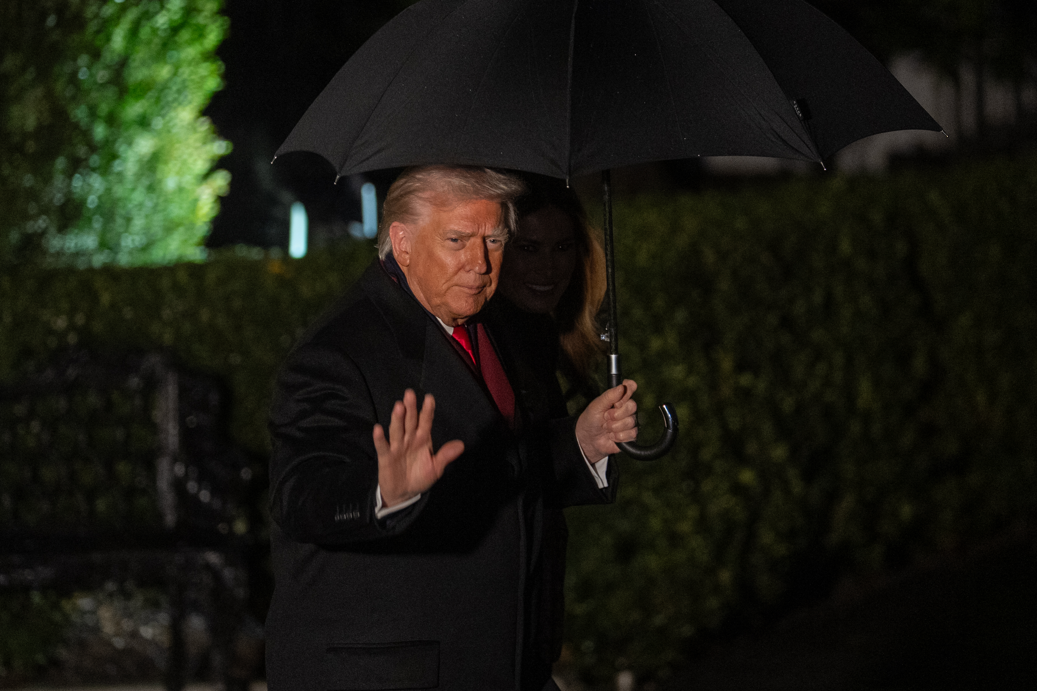 特朗普：赢得中期选举很困难