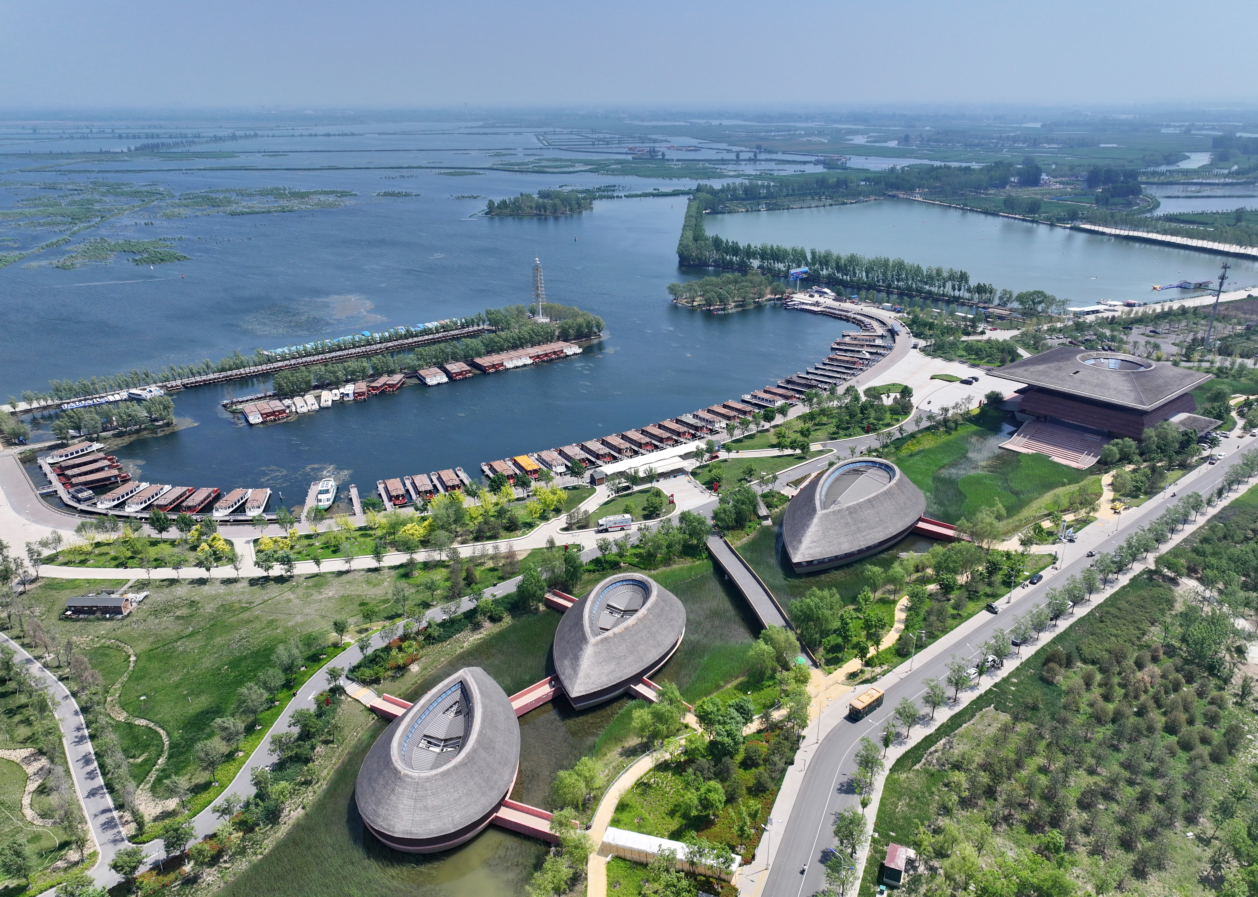 新华全媒头条｜谱写新时代江河保护治理大美画卷——智库报告阐释新时代江河战略安澜兴邦利民之道（8）