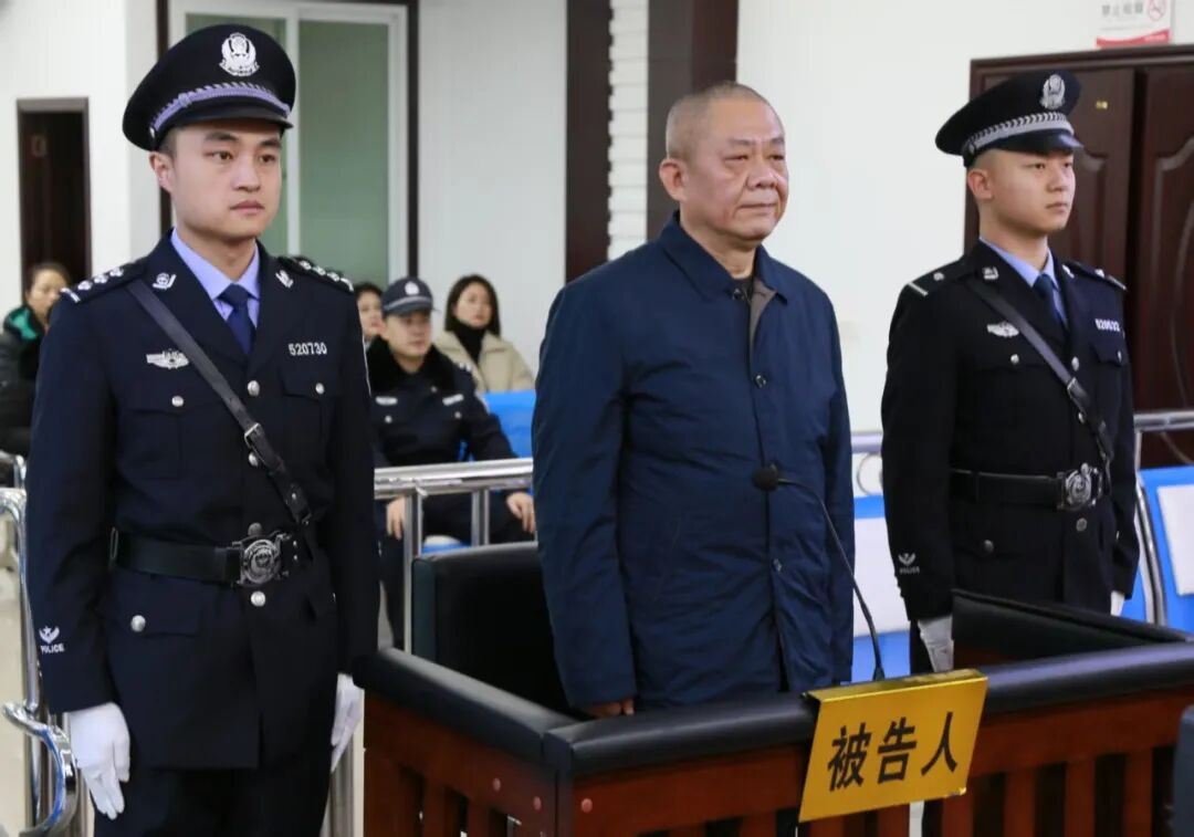 受贿超1500万元，获刑十年九个月，汤向前当庭服判