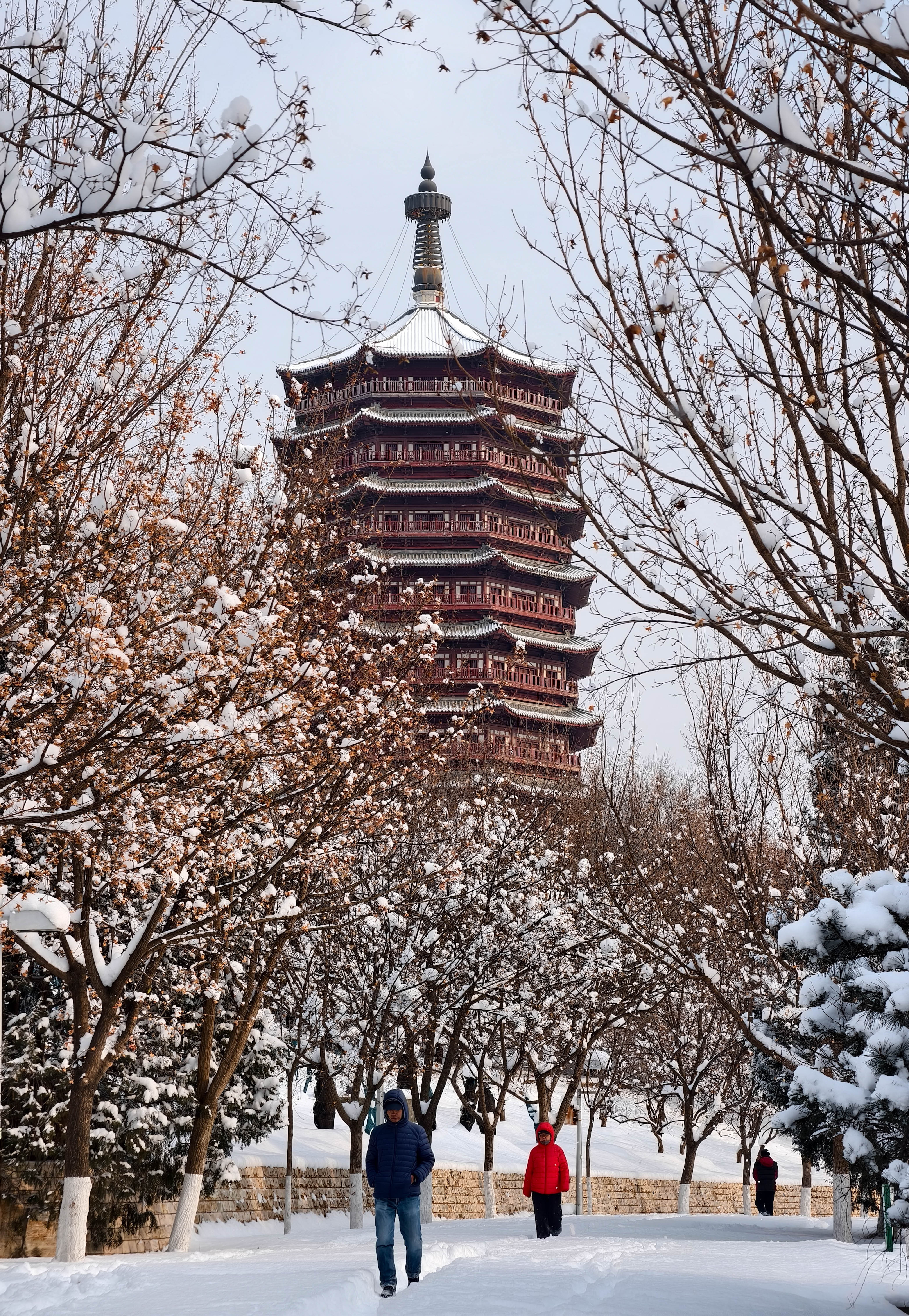 雪后永定河两岸上演“冰与雪的童话”1