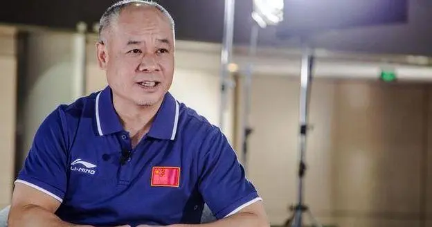 李宁在人民日报发文