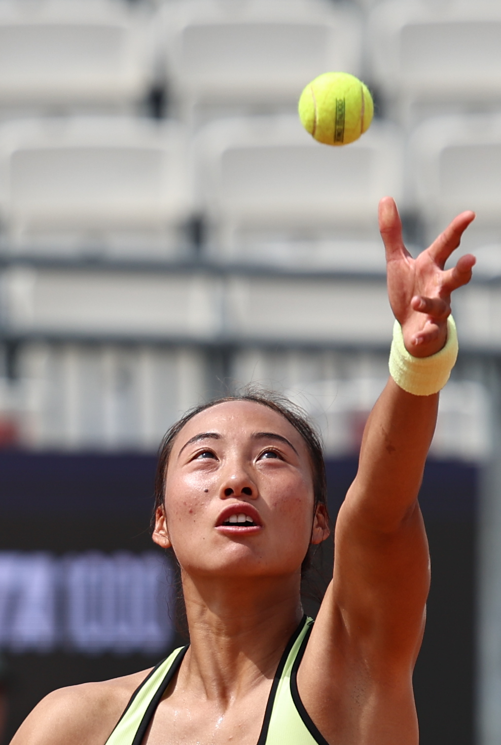 （体育）（18）网球——WTA1000罗马站：郑钦文晋级