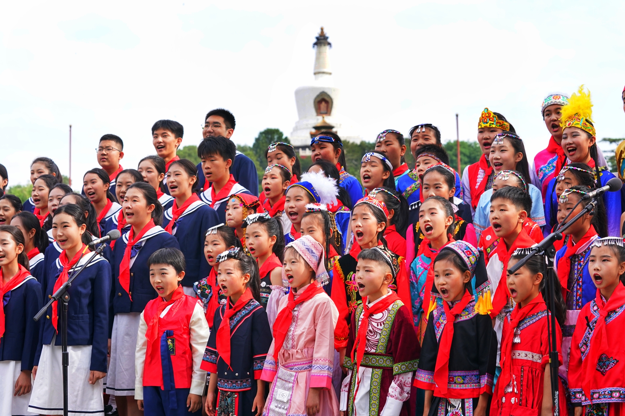 首都少年儿童庆六一 民族团结润童心8