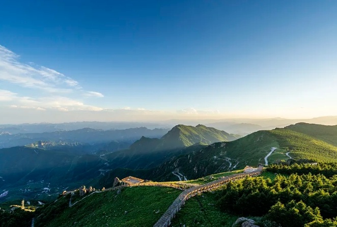 房山景色。