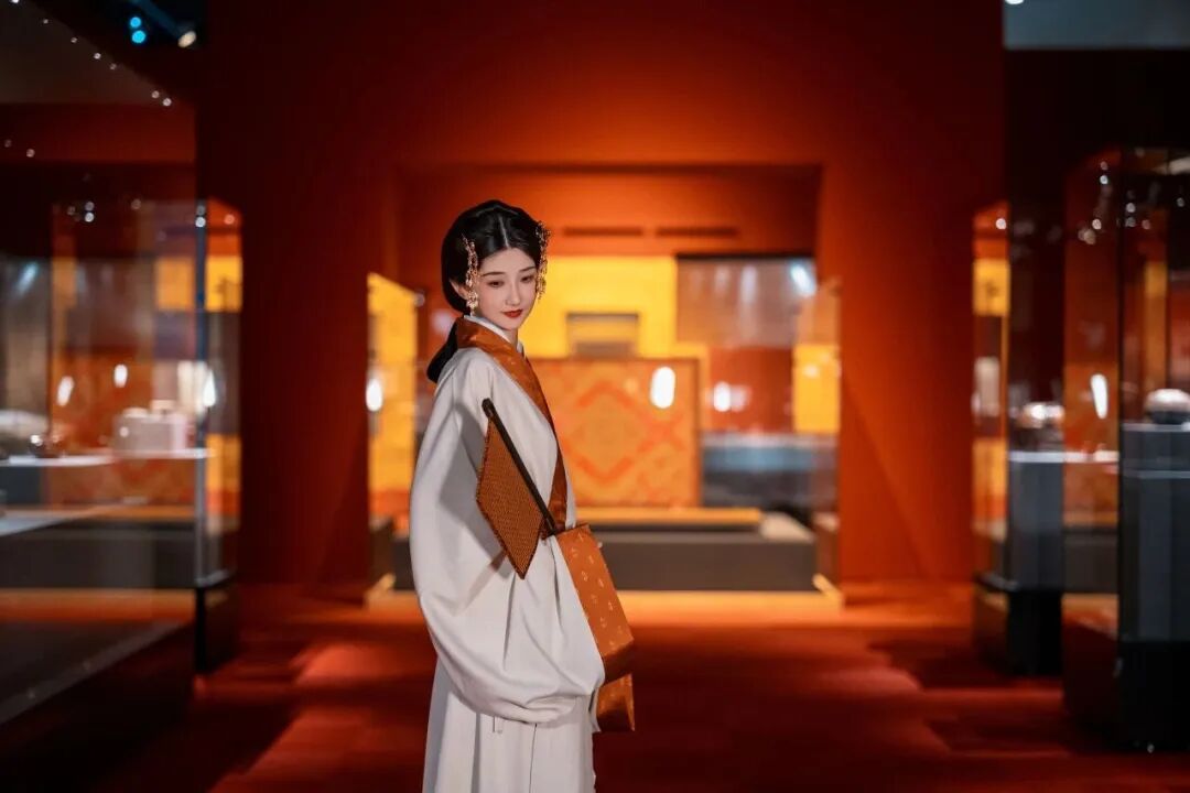 上海文博特展“扎堆”，缘何值得奔赴？_京报网