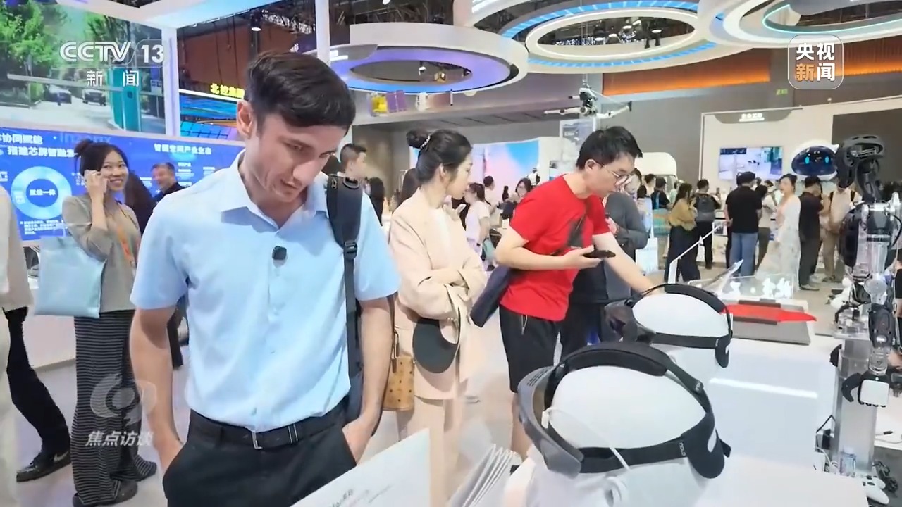 我国自研新一代深水多功能海洋工程船 “海洋石油292”完工交付