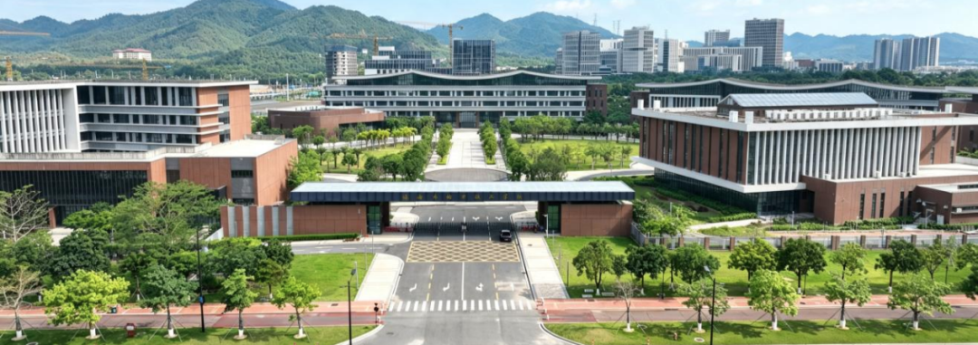Dong Mingzhu as School Principal: A New Chapter in Chinese Education