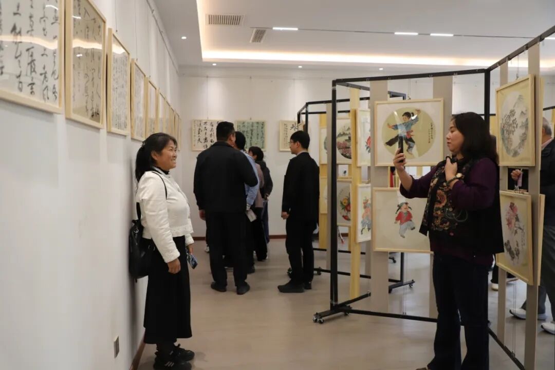 ��ʮ�Ľ조����ƽ�ȡ�ˮī��ׯ���黭չ��Ļ