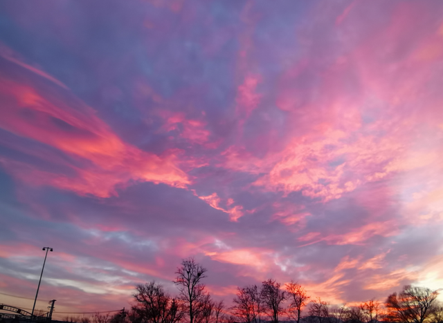 12月第一天北京橘粉烈焰晚霞，你拍到了吗？下下下下下周就2025了！