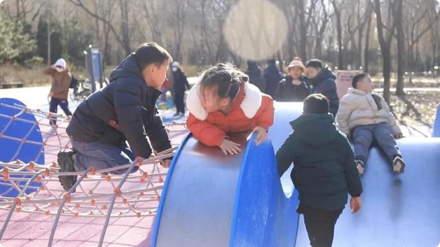 全北京最大的免费滑梯来了！高6米，位置——