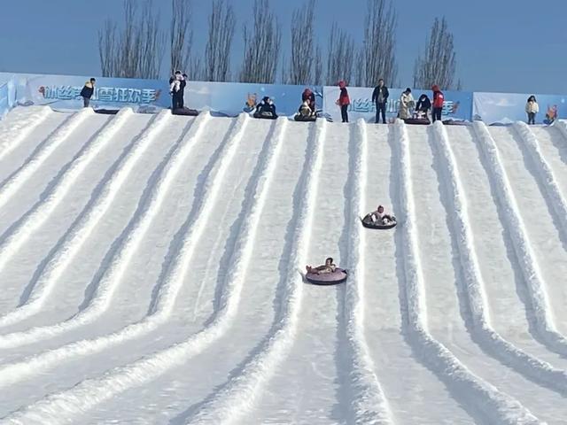 梦幻世界！北京这些地方大雪已就位！只等你来嗨玩——