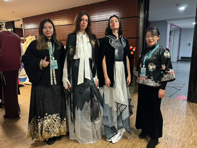 10套！闪耀巴黎！