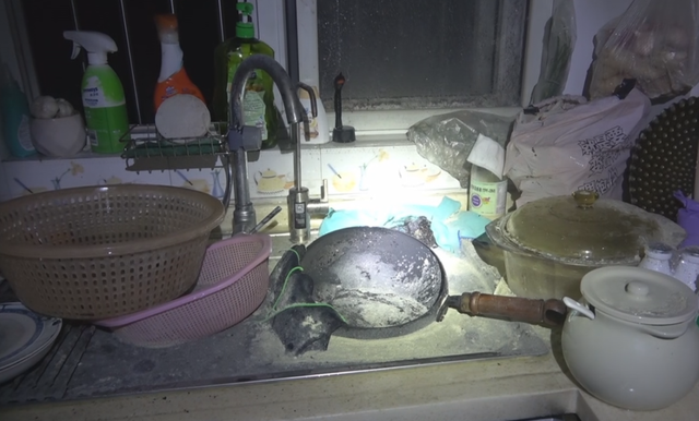 辅导作业没“上火” 燃气没关引“发火”