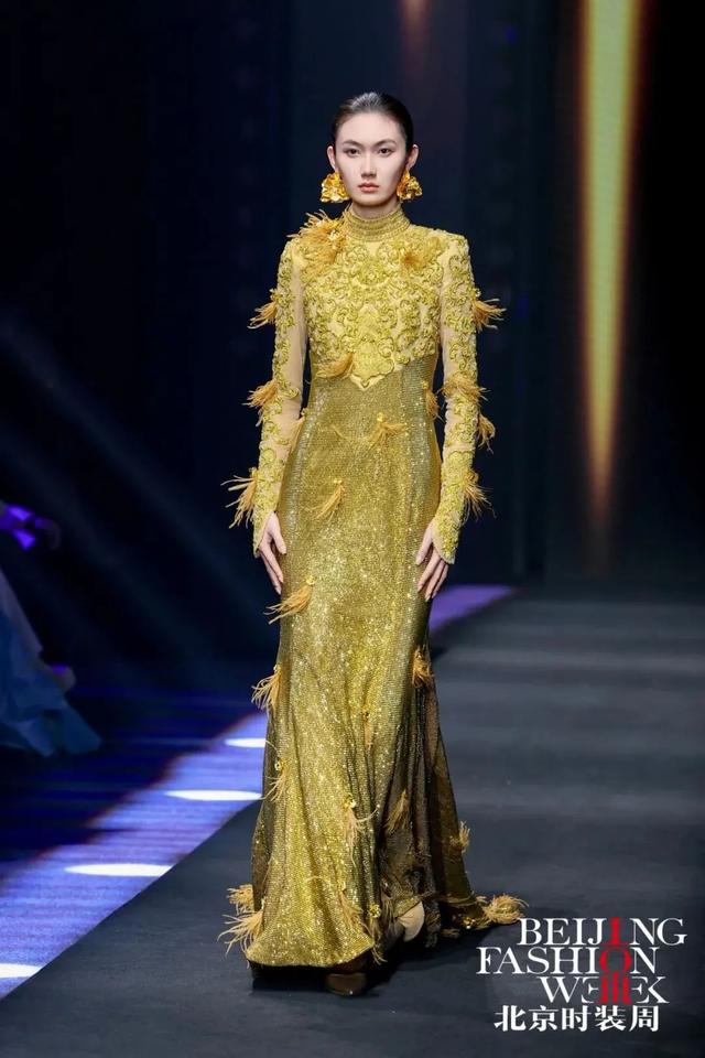 共赴时尚十年之约丨AW2025北京时装周盛大启幕