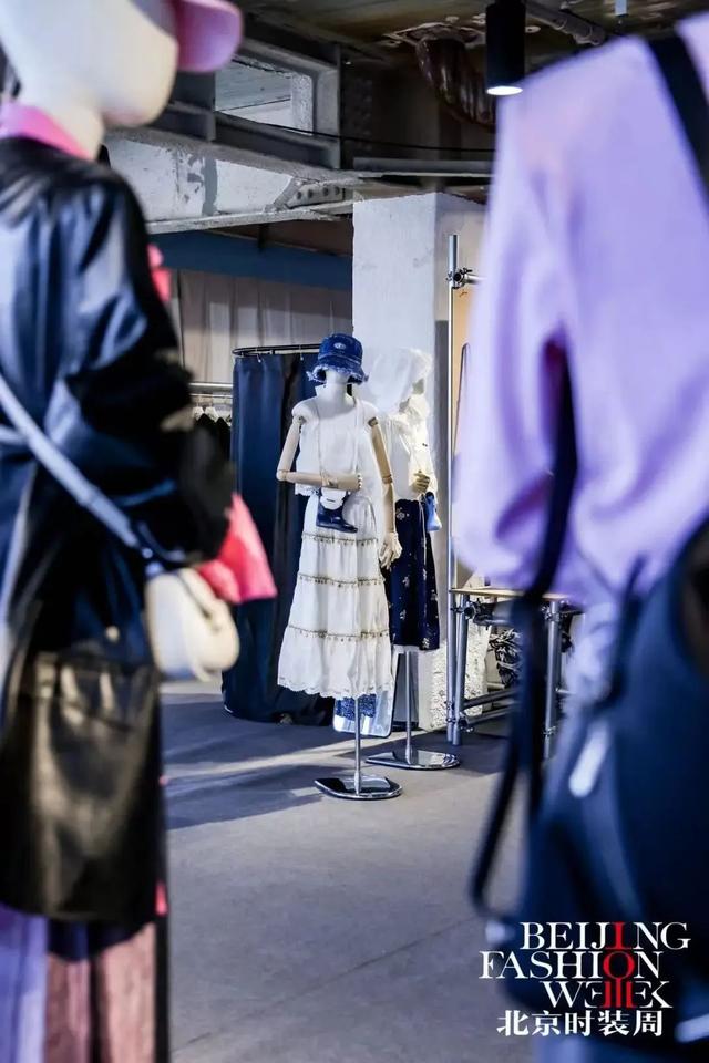 共赴时尚十年之约丨AW2025北京时装周盛大启幕