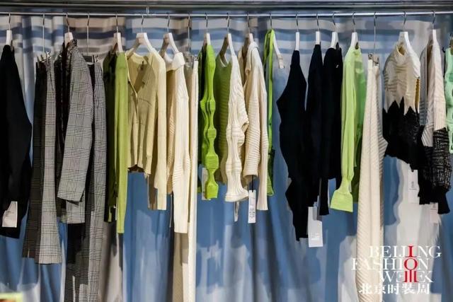 共赴时尚十年之约丨AW2025北京时装周盛大启幕