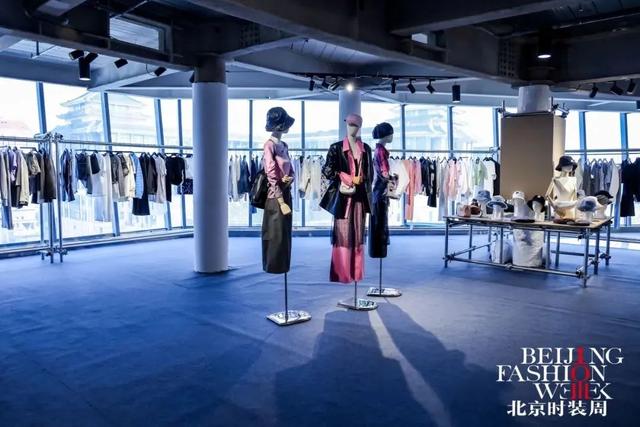 共赴时尚十年之约丨AW2025北京时装周盛大启幕