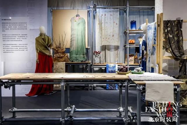 共赴时尚十年之约丨AW2025北京时装周盛大启幕