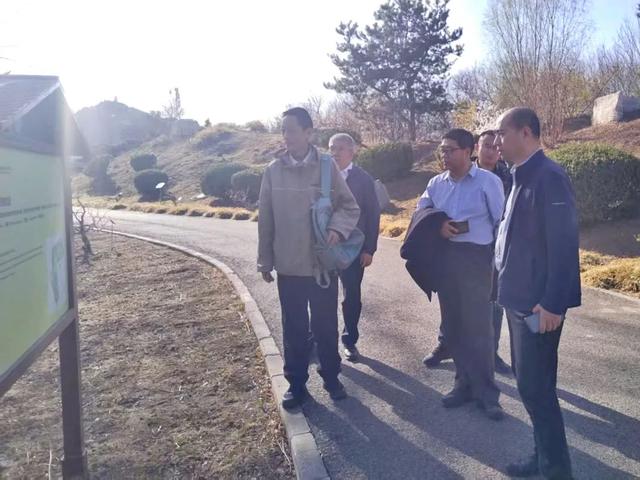 【汤医新闻】北京小汤山医院赴中国医学科学院北京协和医学院药用植物研究所开展调研工作