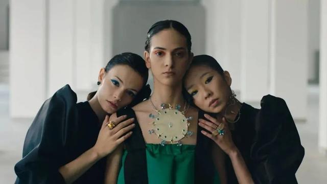 Irakli Paris X Zarapkhana｜AW2025北京时装周闭幕大秀PREVIEW