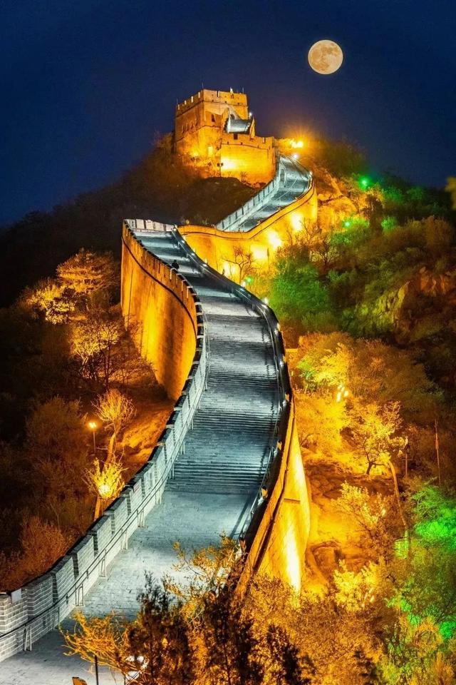 官宣，升级！八达岭夜长城4月30日璀璨回归——