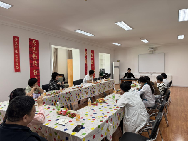 【汤医新闻】“琴韵悠扬，医心同庆”：古韵生香，共赴生日之约